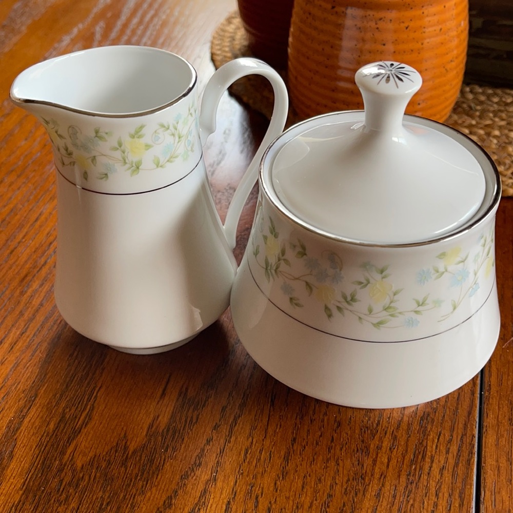 Crown Ming Fine China